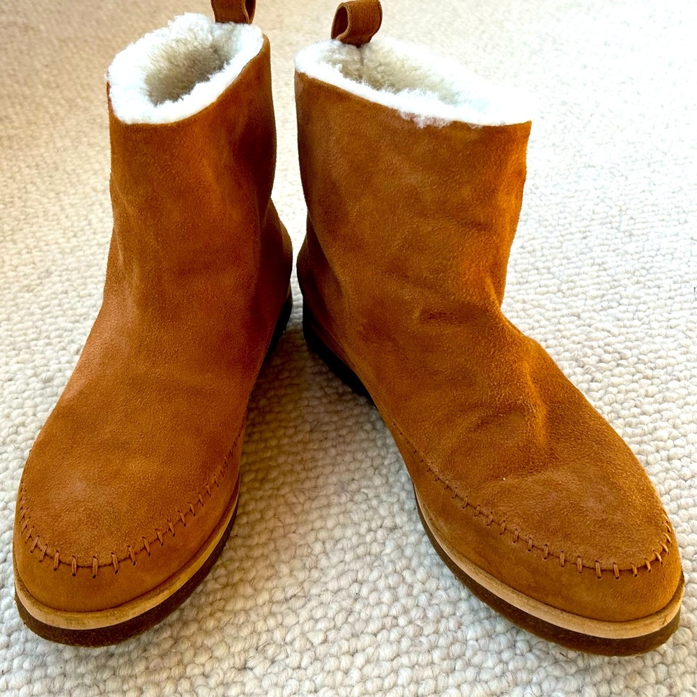 Jenni Kayne Shearling Lined,Suede Upper, Ankle Boot. Size 39.